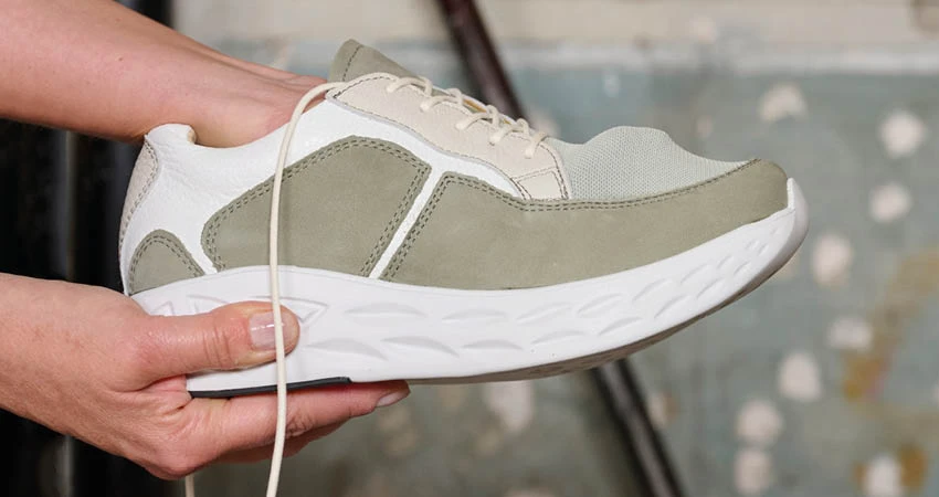 Schoenen met stretch voor klauwtenen
