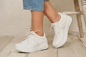 witte schoenen schoonmaken