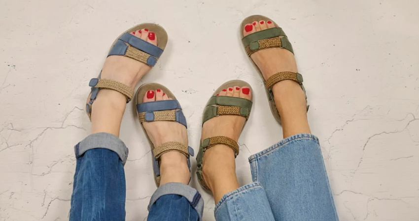 Twee paar sandalen