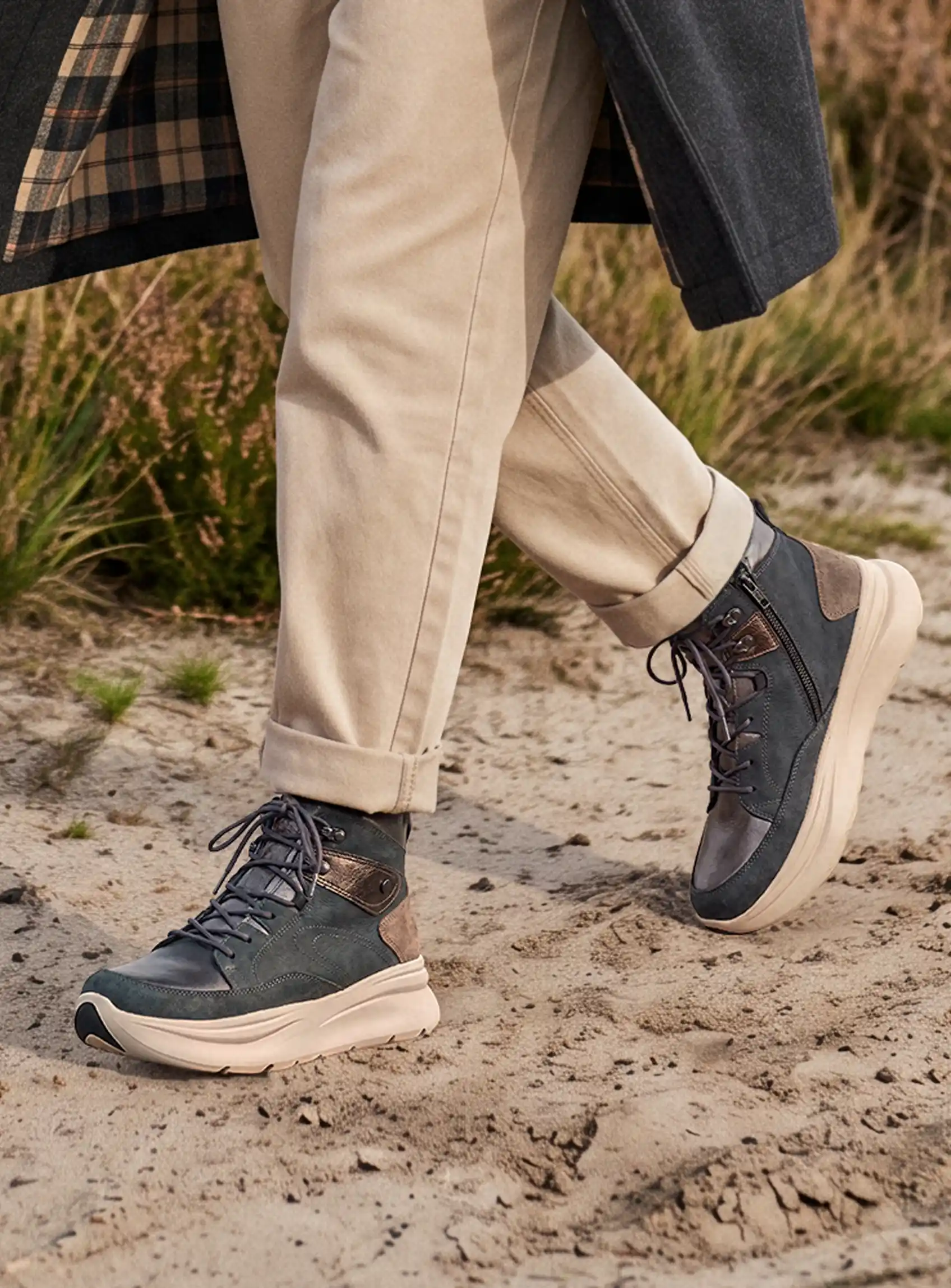 Apex brons metallic schoenen, wandelend in de natuur