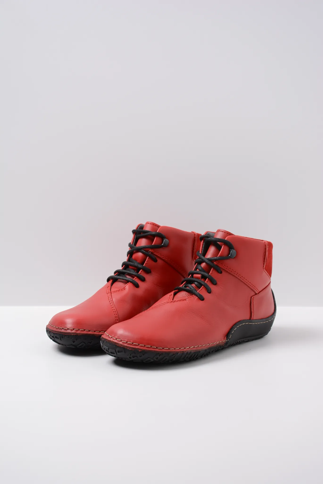 Wolky Mokola - rood leer Hoge veterschoenen voor dames
