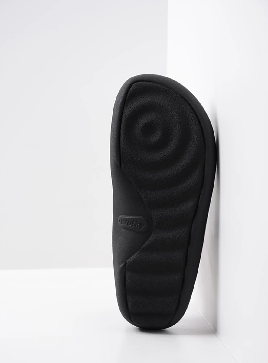 Wolky Slippers 00821 Peace 31002 zwart leer