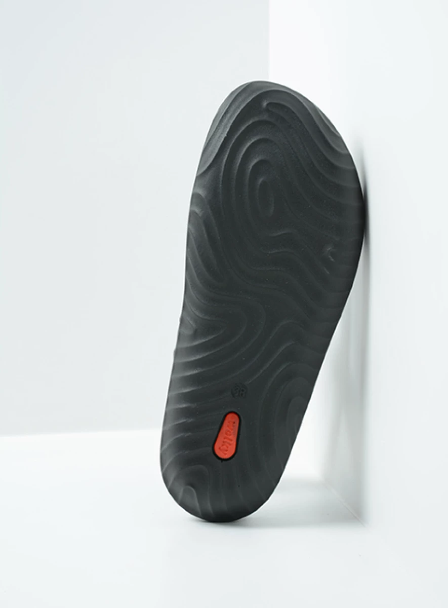 Wolky Sandalen 00882 Cebu 31000 zwart mat leer