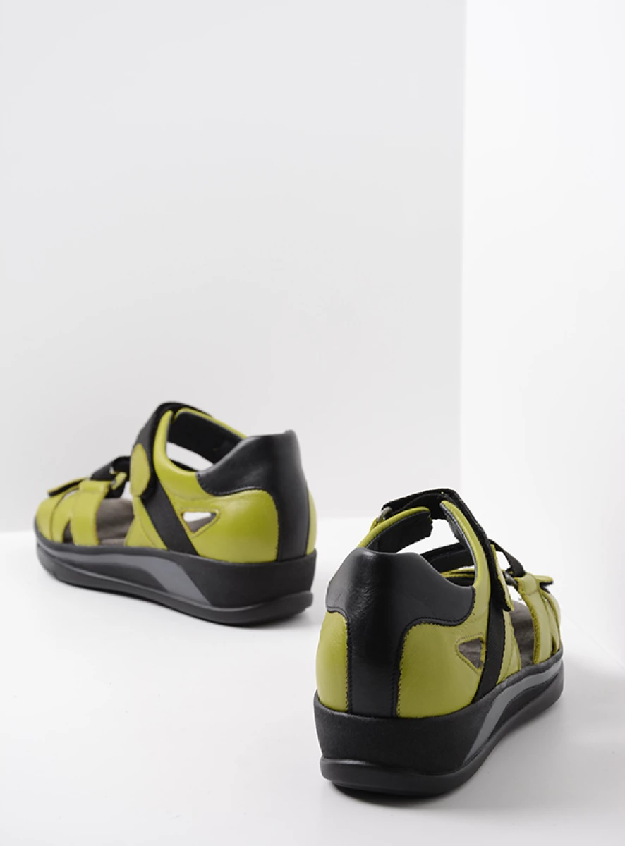 Wolky Sandalen 01055 Desh 30710 olijfgroen leer
