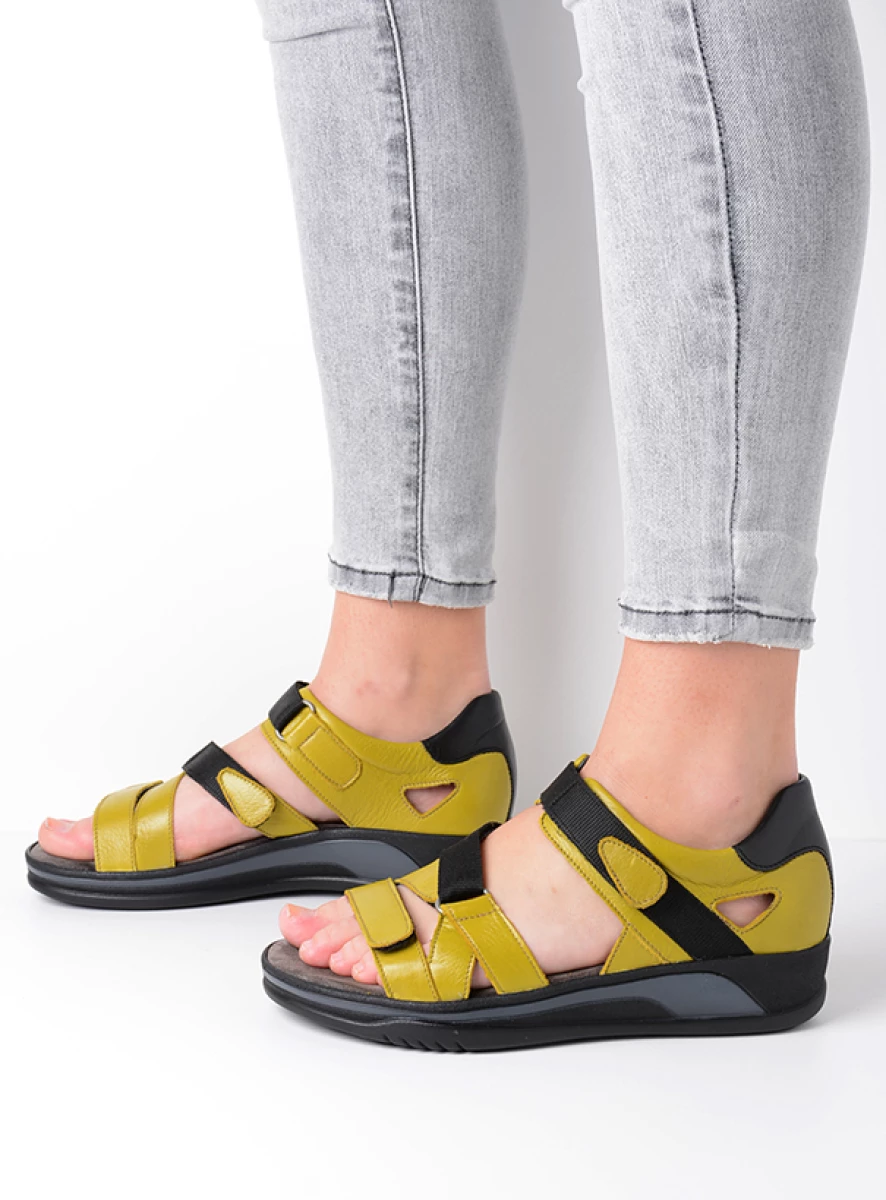 wolky sandalen 01055 desh 30710 olijfgroen leer sfeer