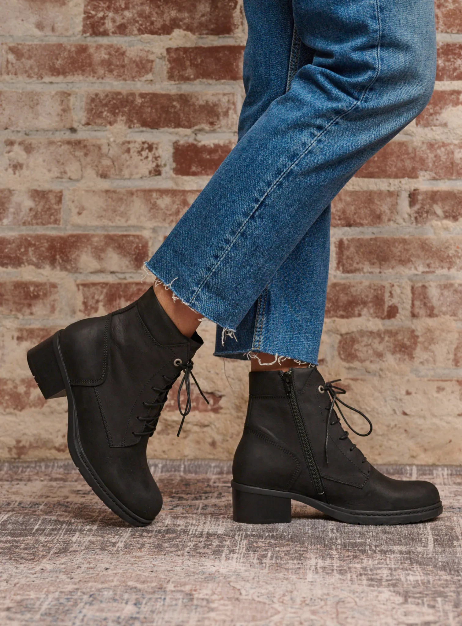 Wolky Hoge veterschoenen 01275 Edson 12000 zwart nubuck