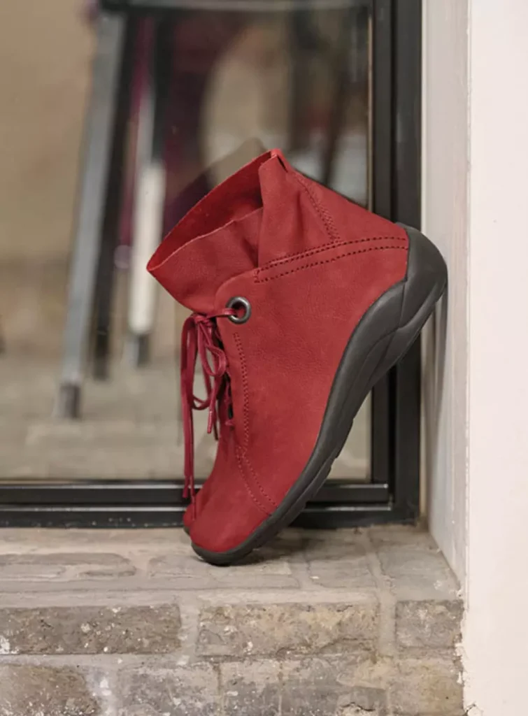Wolky Hoge veterschoenen 01657 Diana 11553 kersenrood nubuck