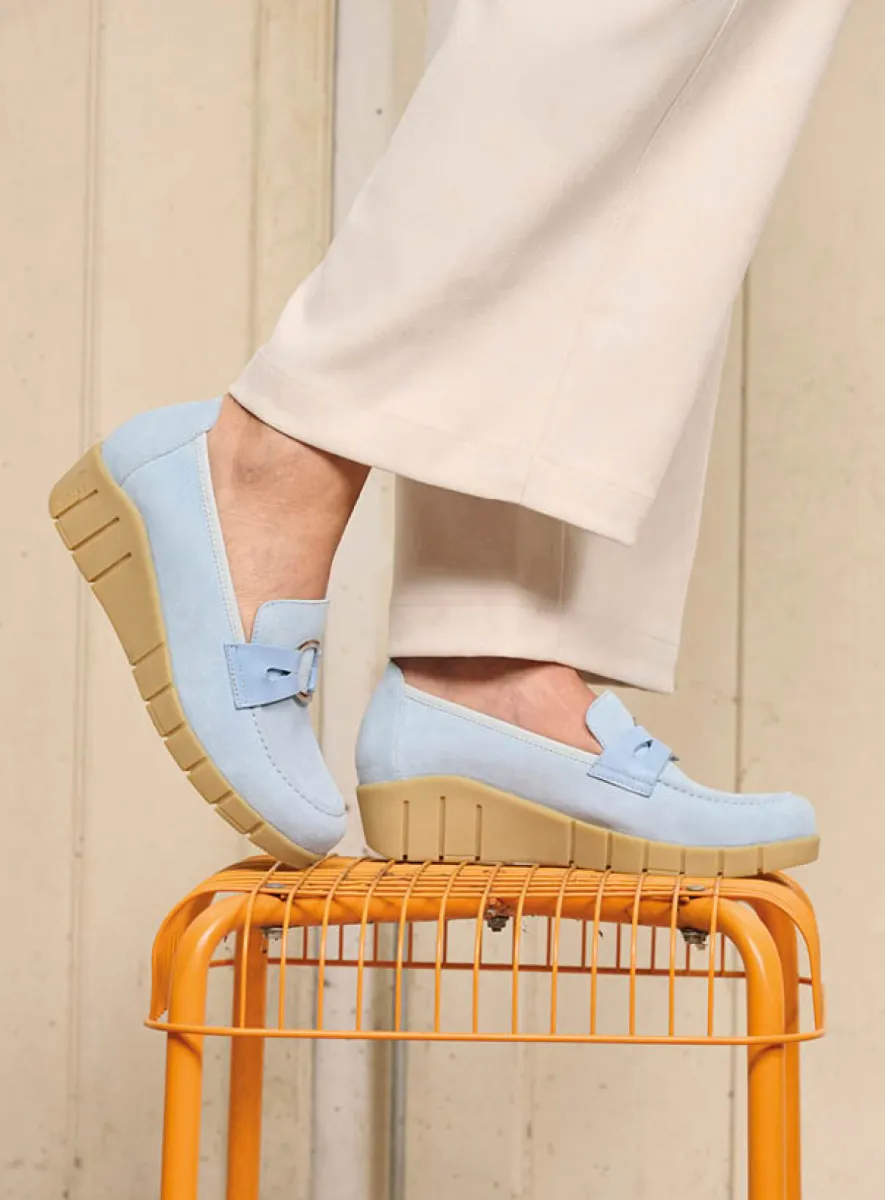 Wolky Augusta - lichtblauw suede Instappers voor dames