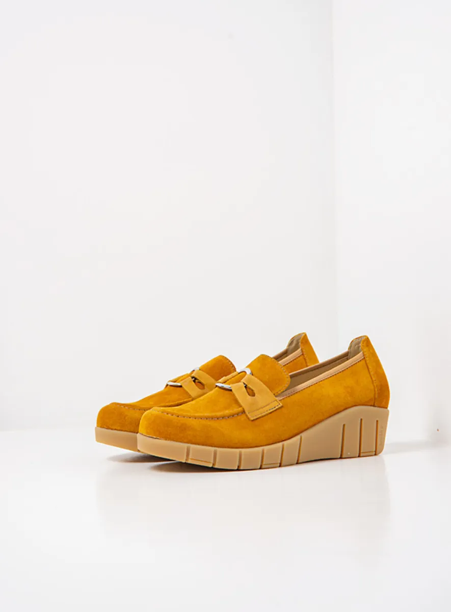 Wolky Augusta - amber suede Instappers voor dames