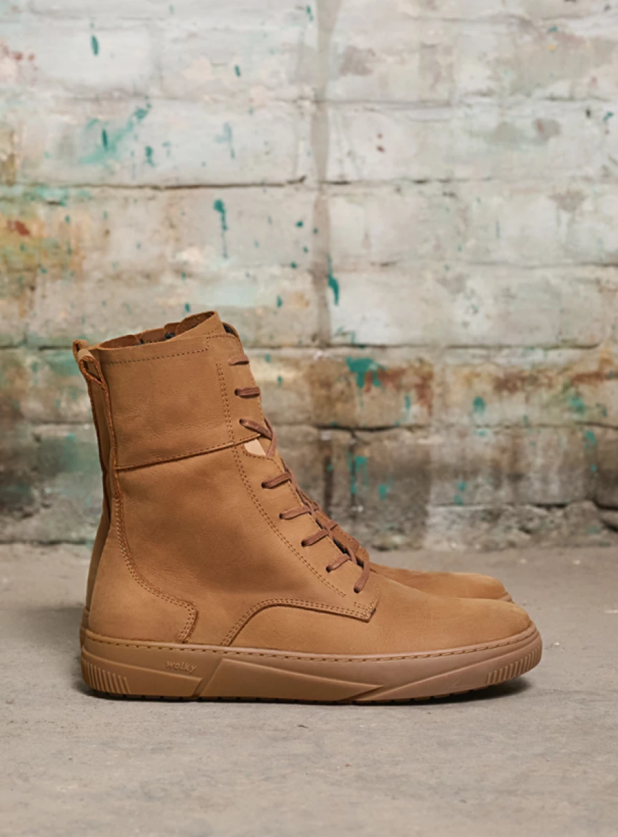 wolky hoge veterschoenen 02083 check 12430 cognac nubuck sfeer