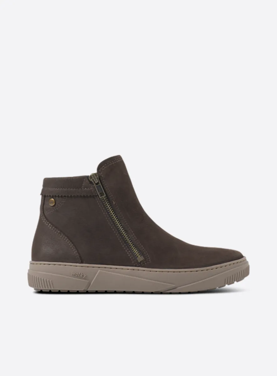 Wolky Enkellaarsjes 02087 Centola 10300 bruin nubuck