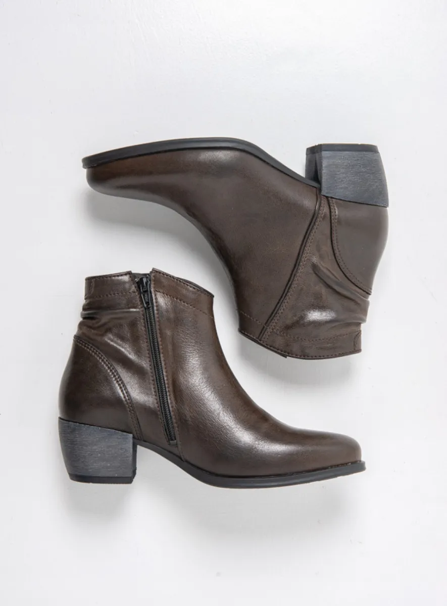 Wolky Enkellaarsjes 02886 Montalba HV 38300 bruin leer