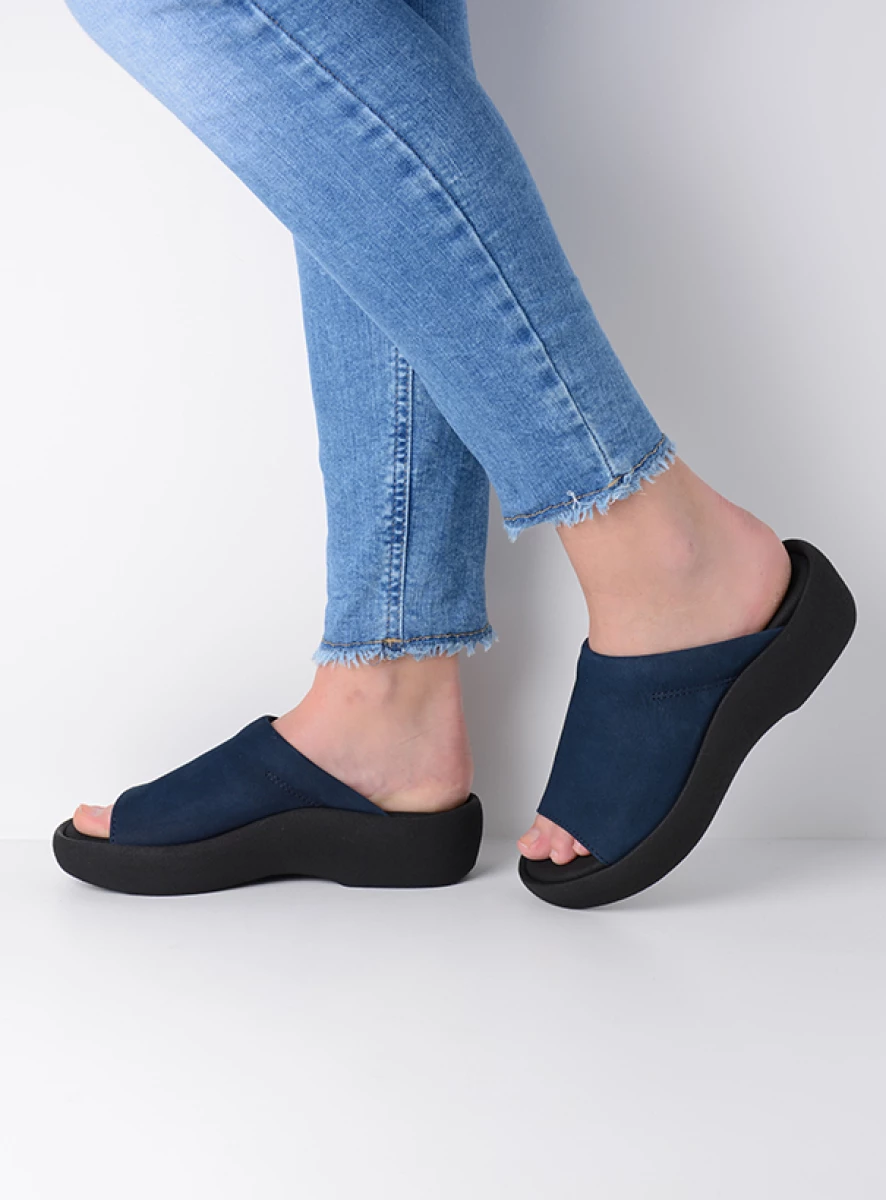 wolky slippers 03201 nassau 11820 denim nubuck detail