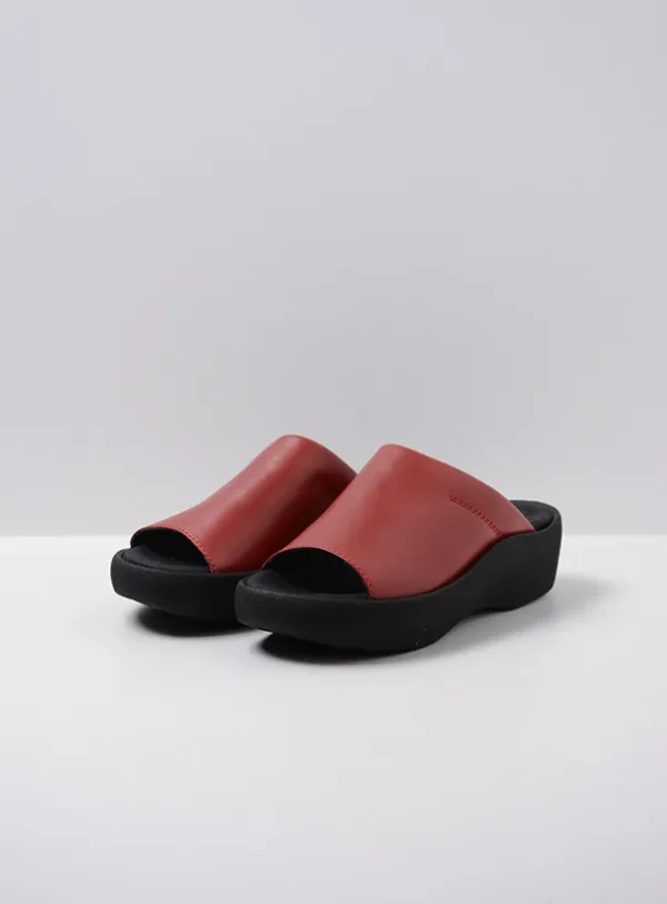 Wolky Nassau - rood leer Slippers voor dames