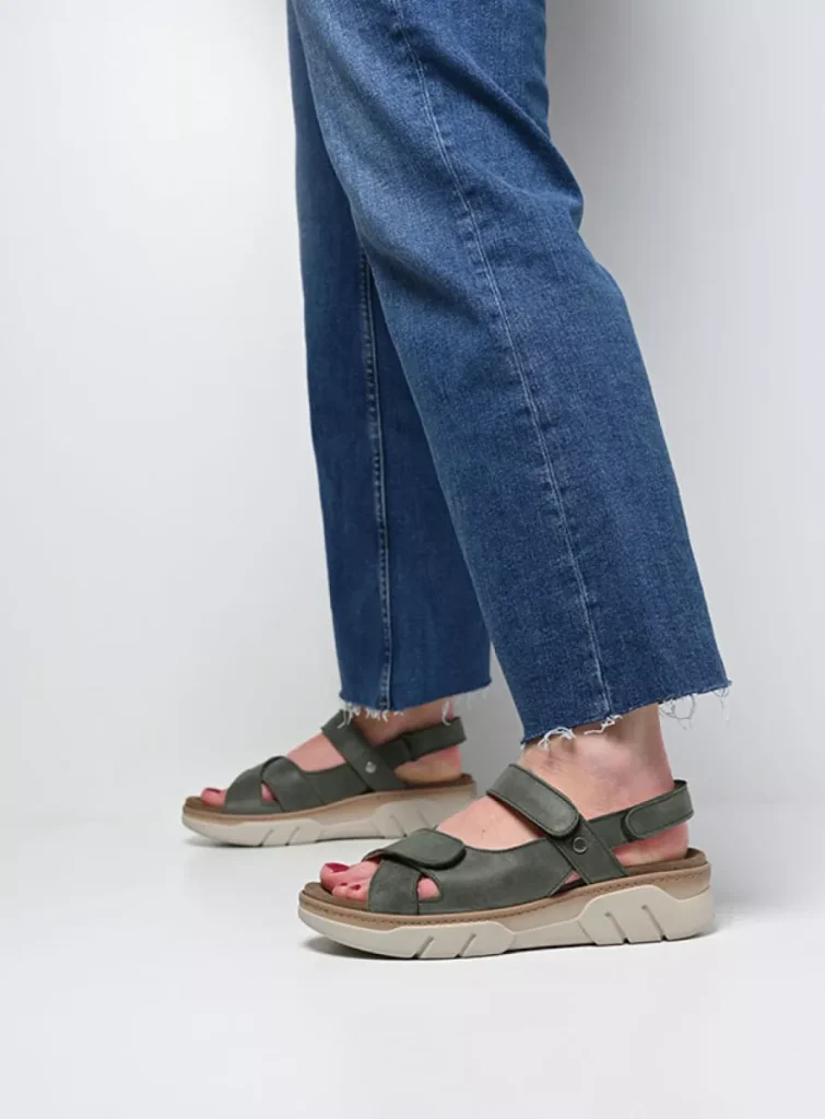 Wolky Sandalen met los voetbed 03426 Rapid 12701 saliegroen nubuck