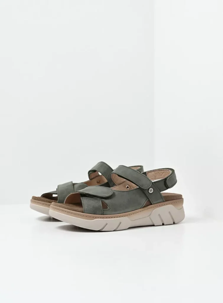 Wolky Sandalen met los voetbed 03426 Rapid 12701 saliegroen nubuck