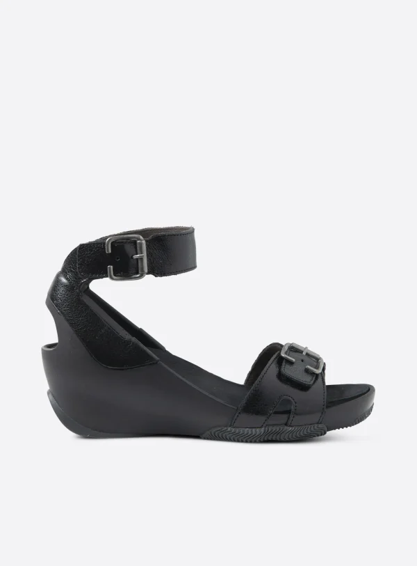 Wolky Eraza - zwart metallic leer Sandalen voor dames