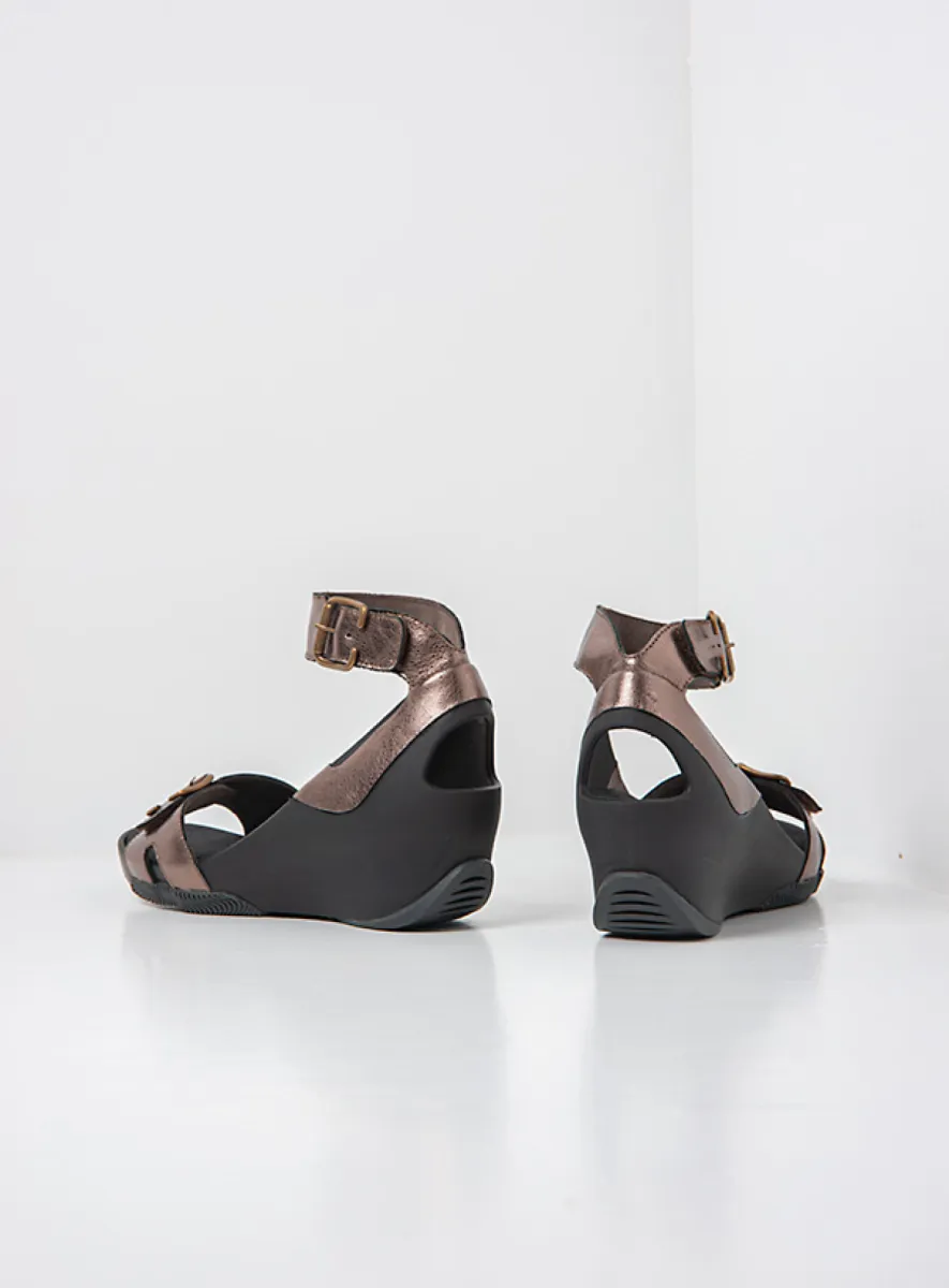 Wolky Sandalen 03777 Eraza 23203 brons metallic leer
