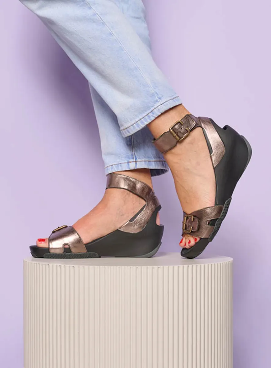 Wolky Sandalen 03777 Eraza 23203 brons metallic leer