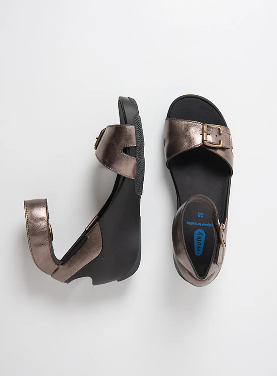 Wolky Sandalen 03777 Eraza 23203 brons metallic leer