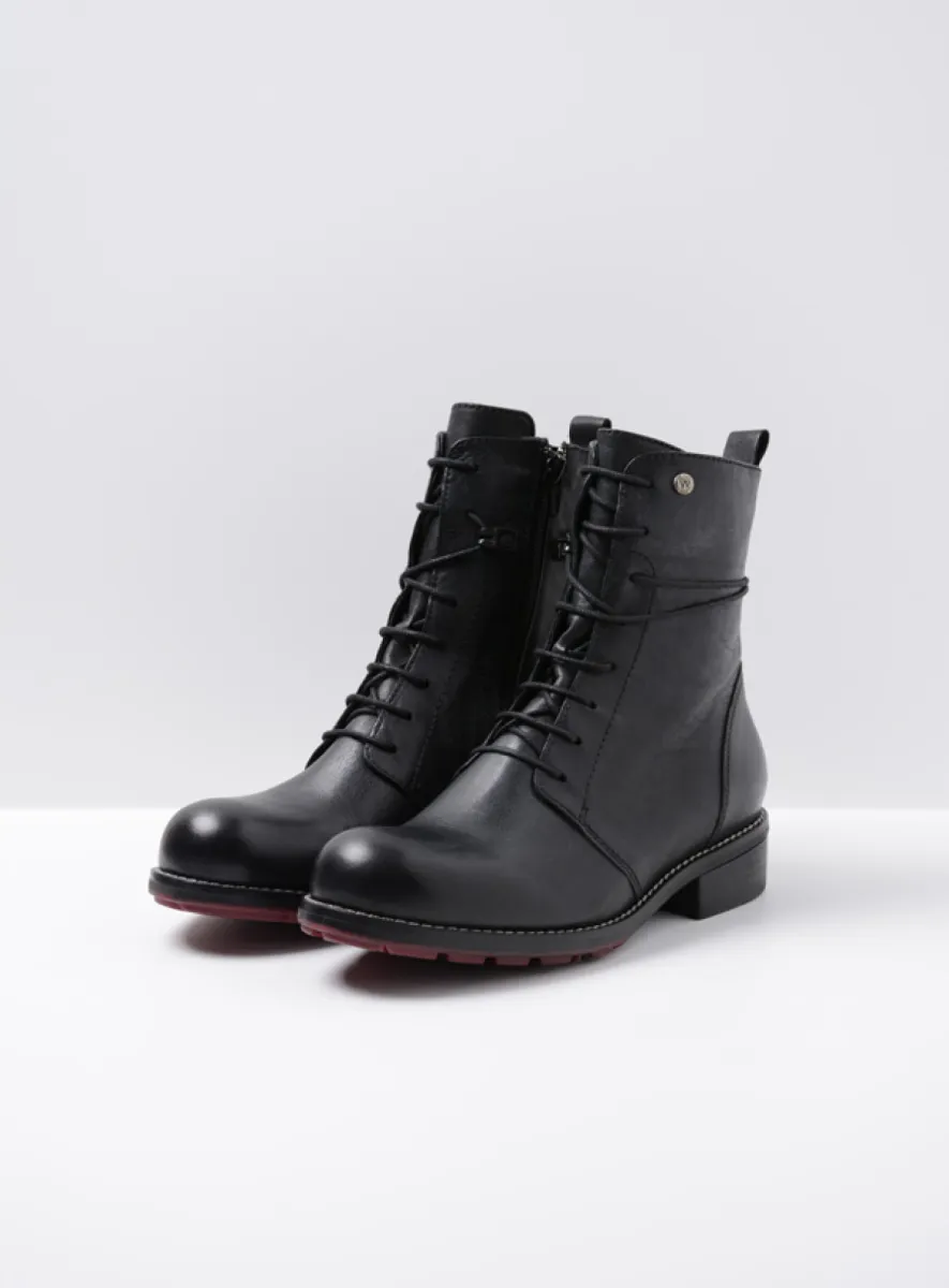 Wolky Murray+ - zwart leer Veterlaarzen voor dames