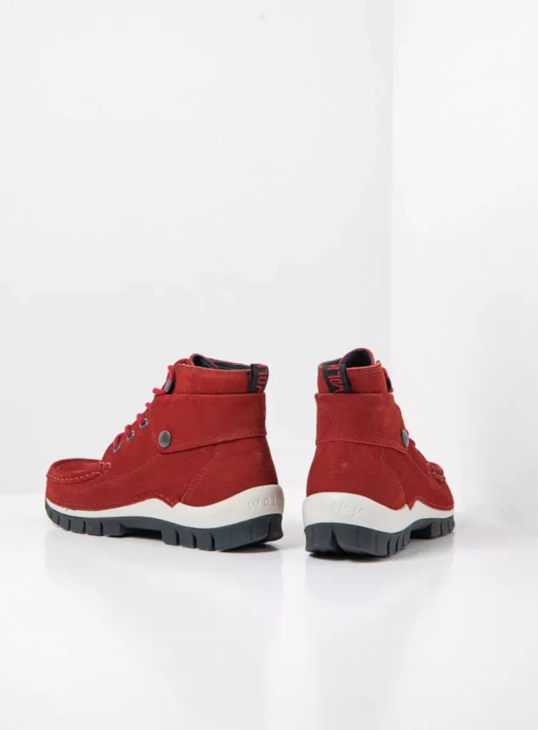 Wolky Hoge veterschoenen 04725 Jump 11553 kersenrood nubuck
