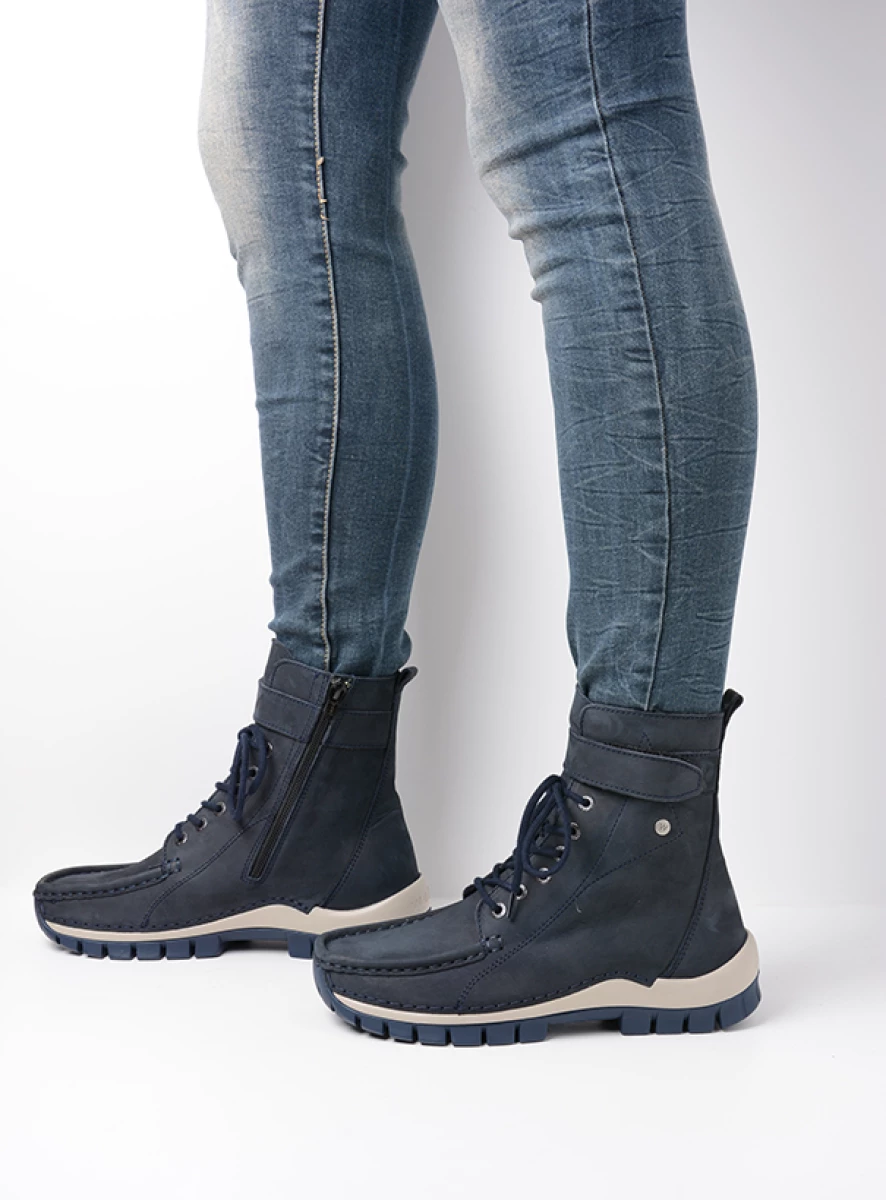 wolky hoge veterschoenen 04738 reach 16800 blauw nubuck sfeer