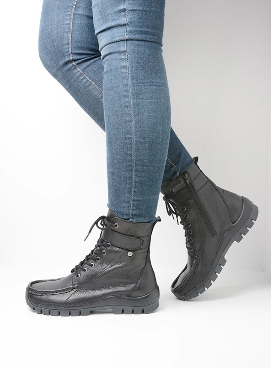 wolky hoge veterschoenen 04738 reach 24000 zwart leer detail