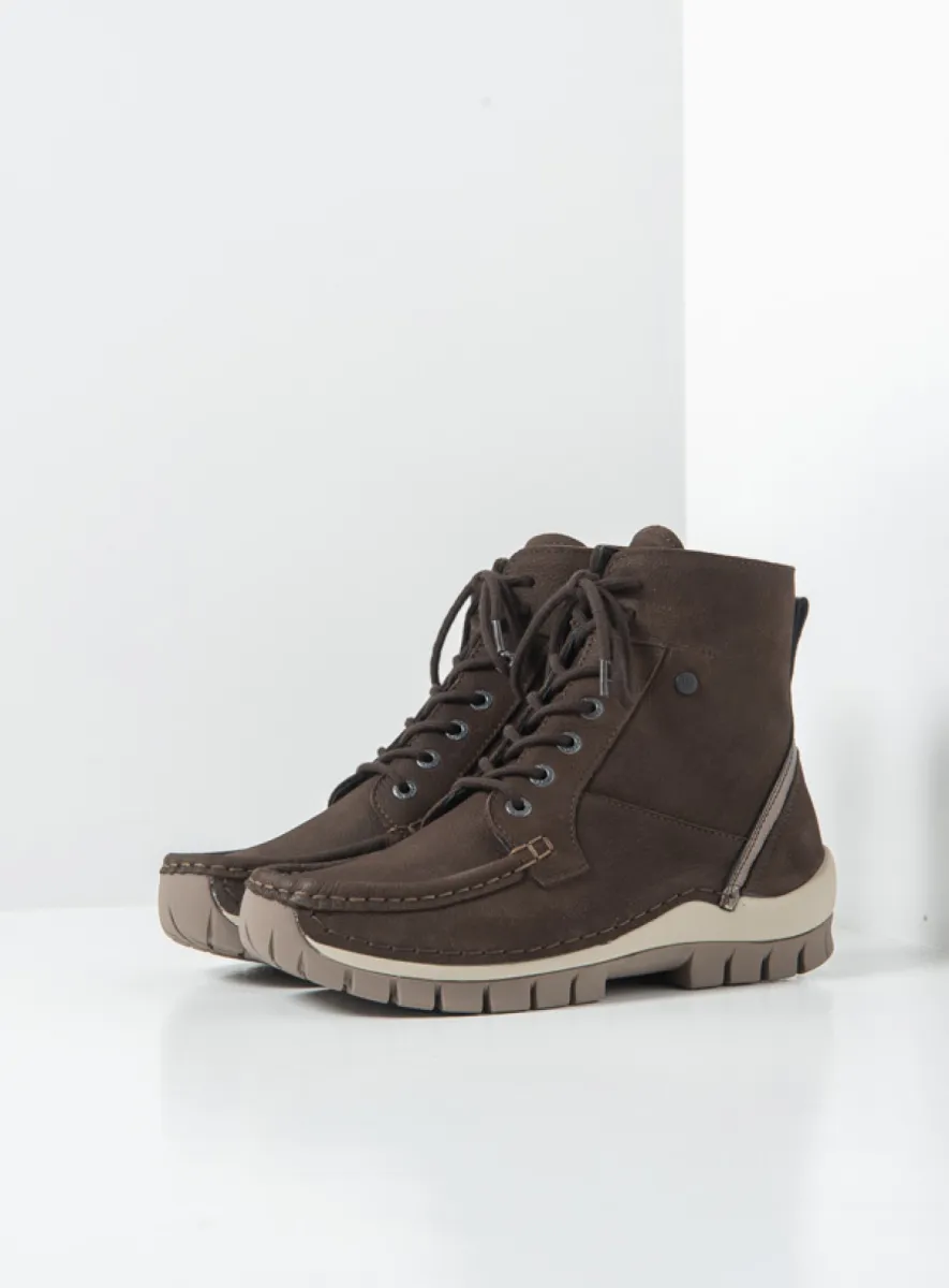 Wolky Vibe - bruin nubuck Hoge veterschoenen voor dames