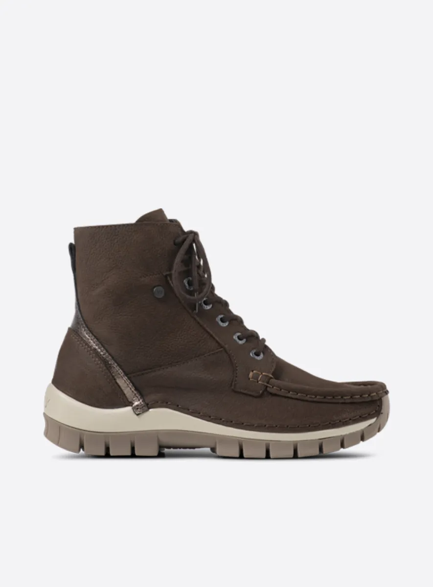 Wolky Vibe - bruin nubuck Hoge veterschoenen voor dames