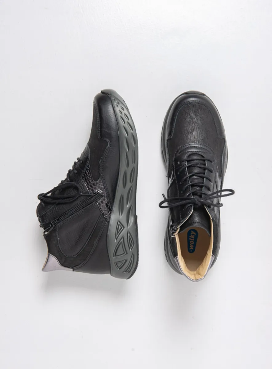 Wolky Hoge veterschoenen 05708 Zest S2F 90000 zwart stretch/leer combi