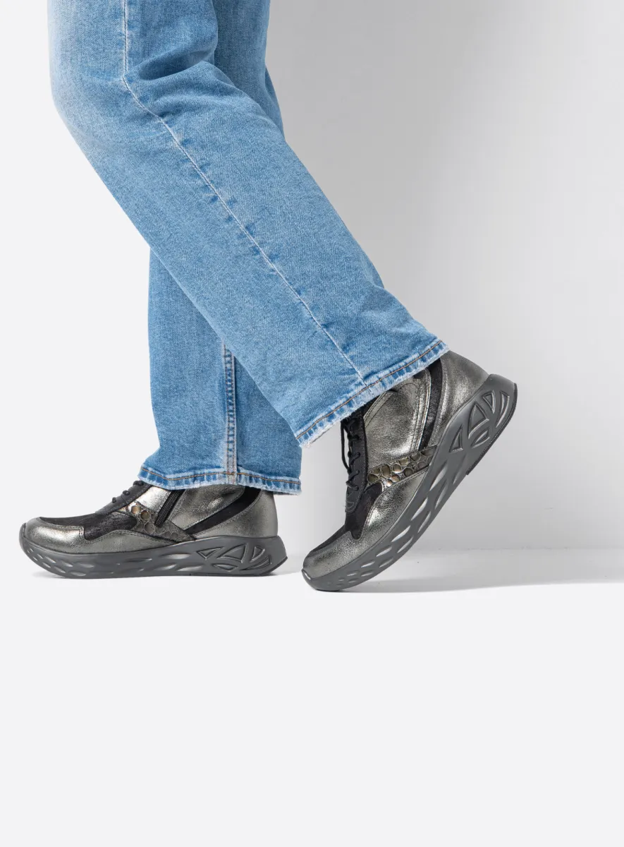 Wolky Hoge veterschoenen 05708 Zest S2F 90202 antraciet stretch/leer combi