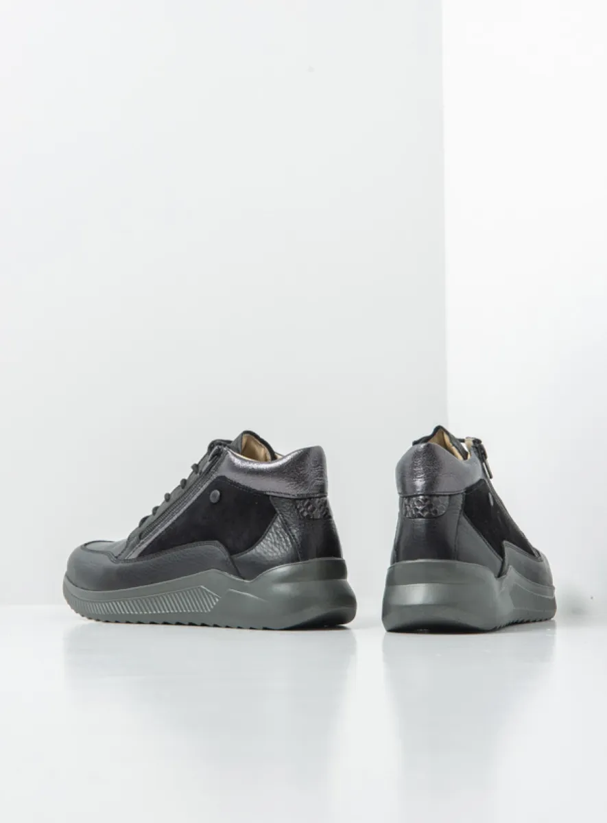 Wolky Hoge veterschoenen 05826 e-Push S2F 90000 zwart stretch/leer combi