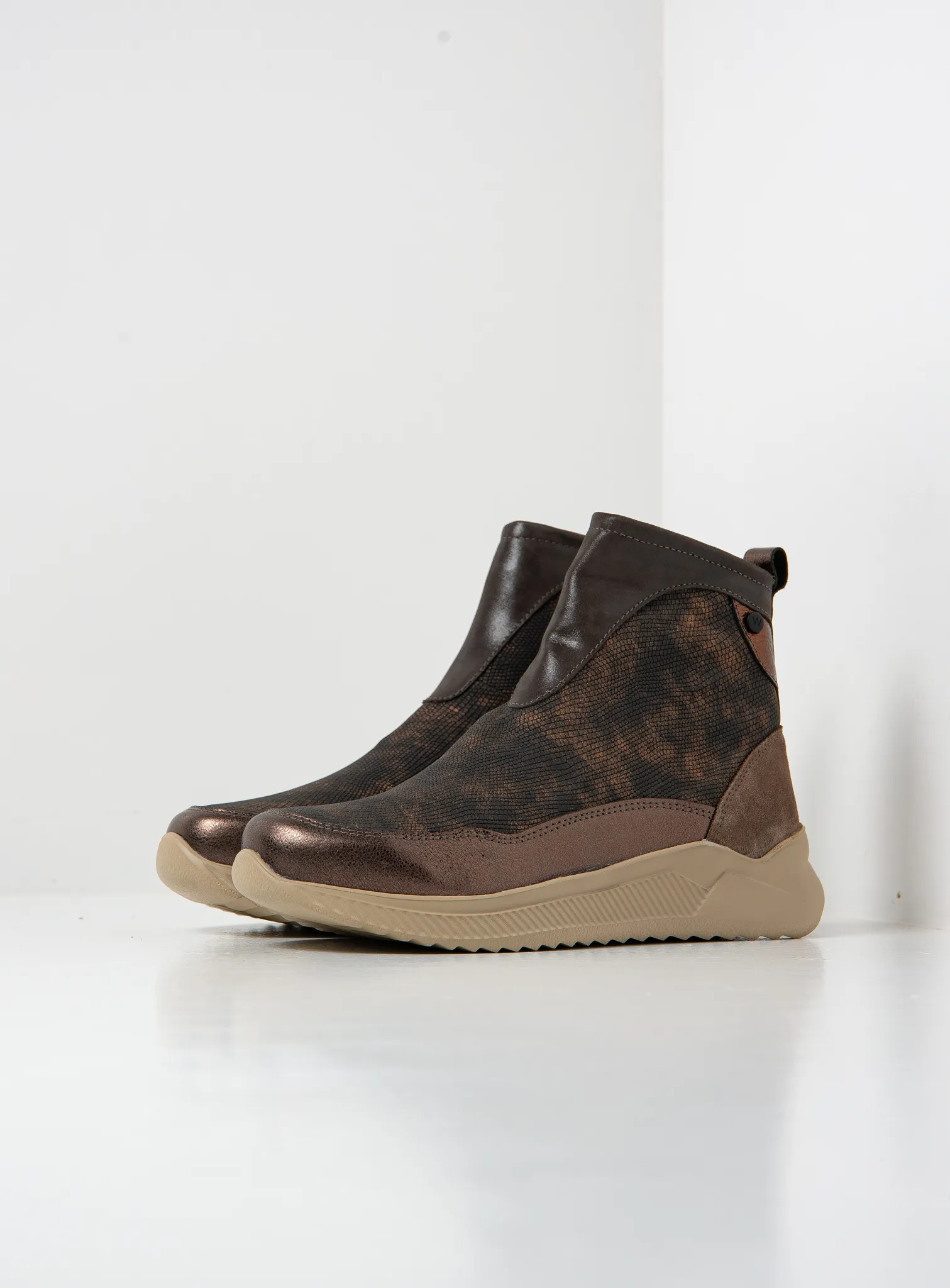 Wolky Sneakers 05828 e-Stride S2F 36203 brons metallic stretch/leer combi