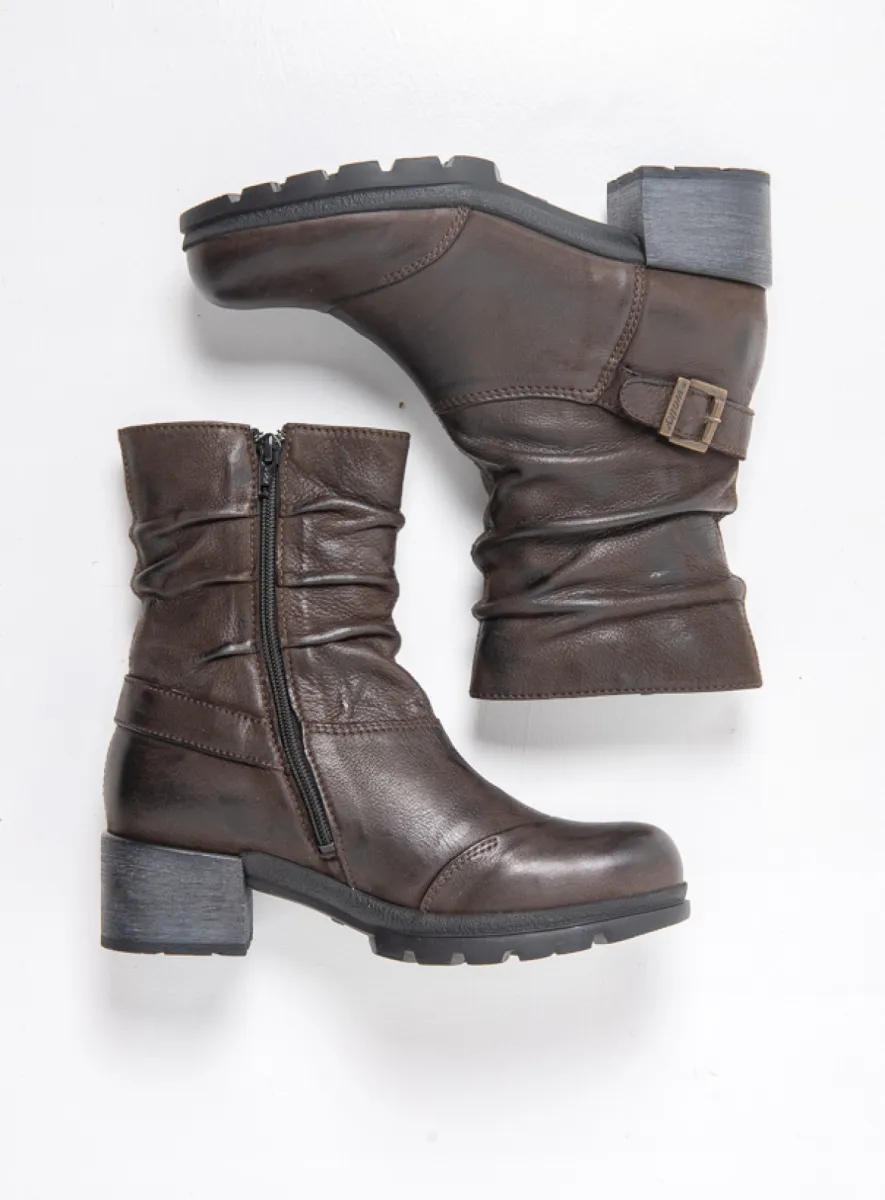 Wolky Laarzen 06102 Troy 10300 bruin nubuck