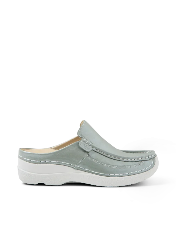 Wolky Roll Slide - saliegroen glansleer Klompen voor dames