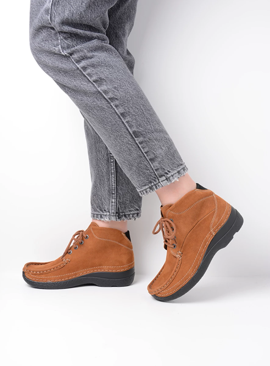 wolky hoge veterschoenen 06242 roll shoot 11430 cognac nubuck detail