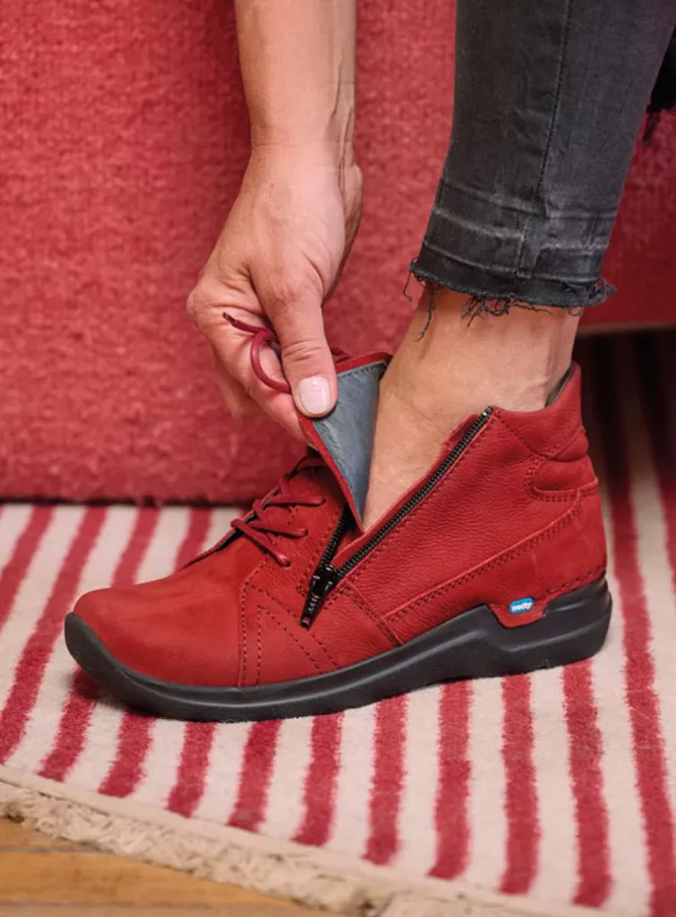 Wolky Hoge veterschoenen 06606 Why 11553 kersenrood nubuck