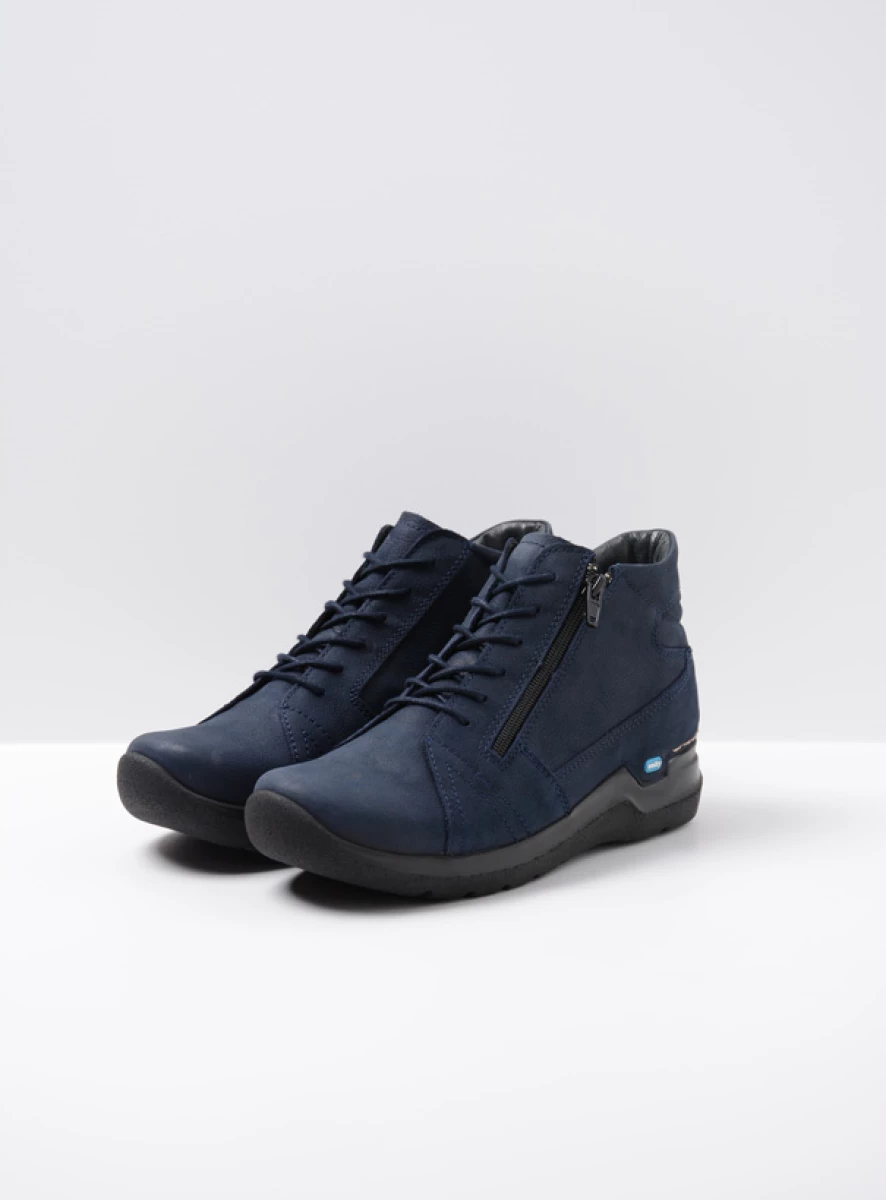 wolky hoge veterschoenen 06606 why 11800 blauw nubuck front