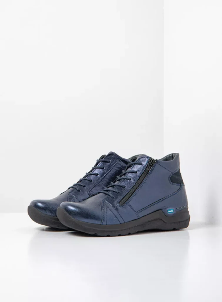 Wolky Hoge veterschoenen 06606 Why 23800 blauw metallic leer
