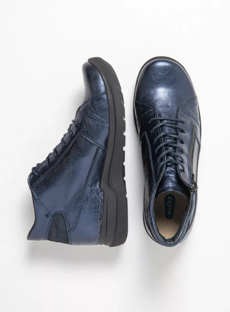 Wolky Hoge veterschoenen 06606 Why 23800 blauw metallic leer