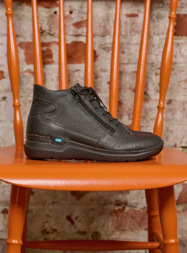 Wolky Why - zwart leer Hoge veterschoenen voor dames
