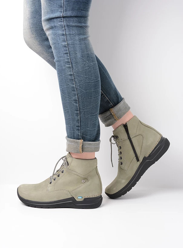 wolky hoge veterschoenen 06616 whynot hv 10215 grijsgroen nubuck detail