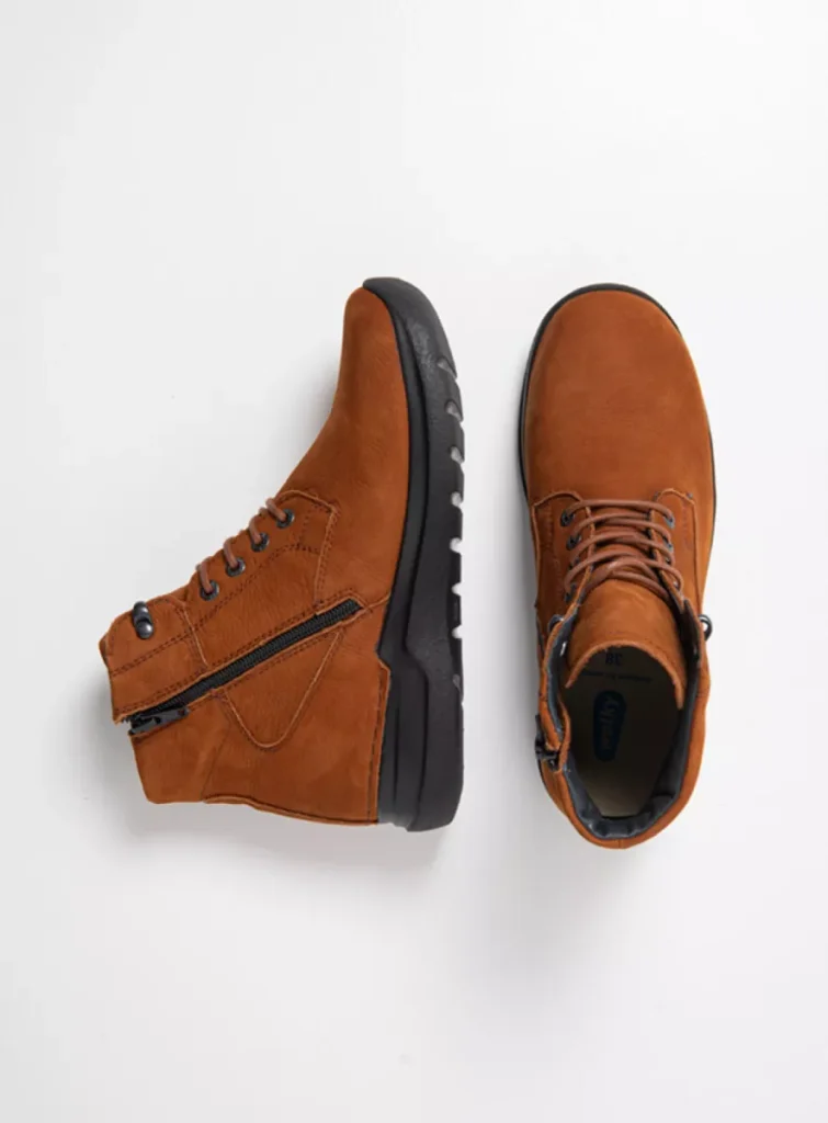 Wolky Hoge veterschoenen 06616 Whynot HV 11430 cognac nubuck