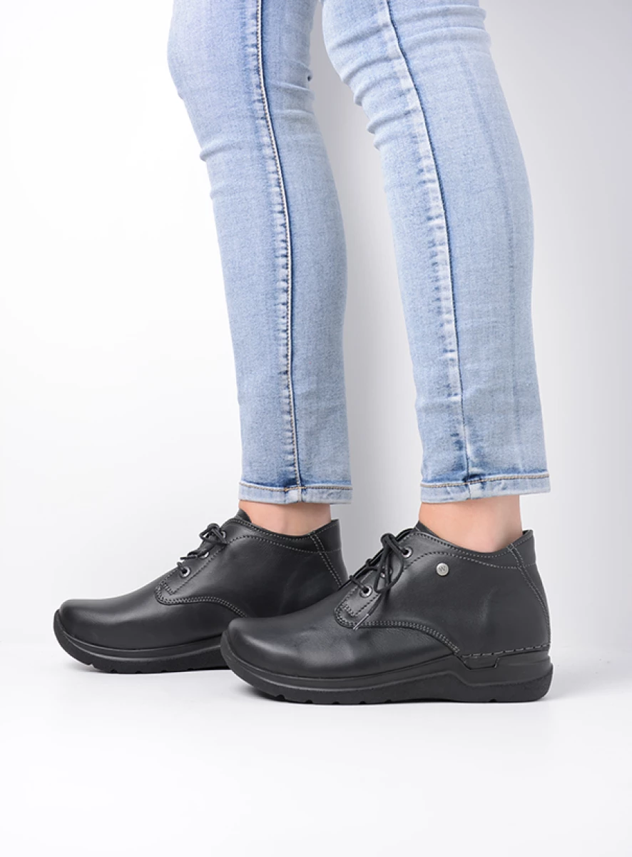 wolky hoge veterschoenen 06618 truth hv 24000 zwart leer sfeer