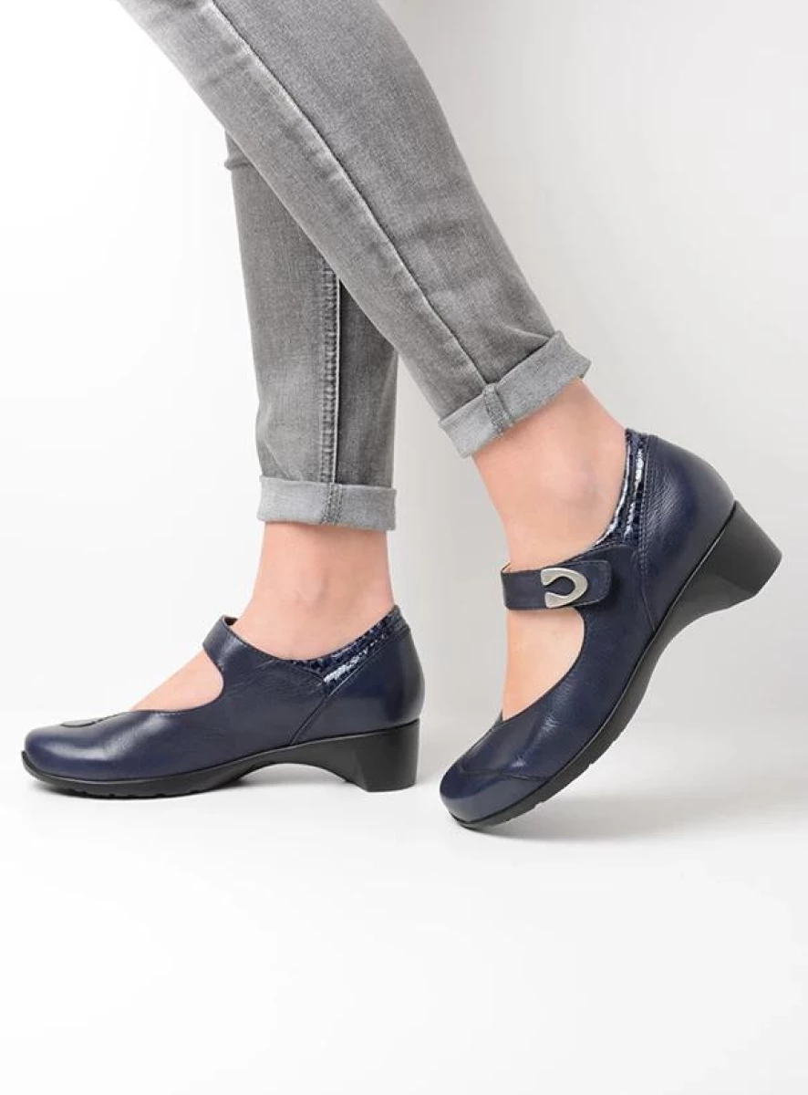 wolky bandschoenen 07826 chili 20800 blauw leer sfeer